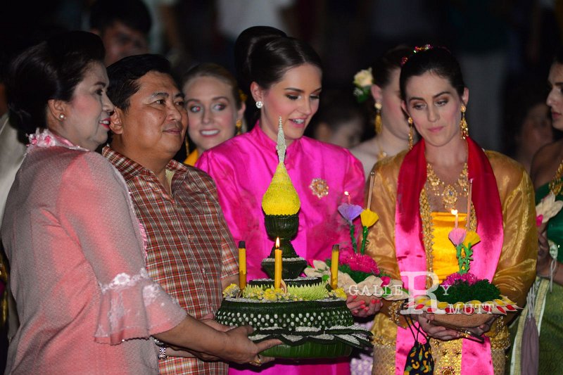 20151125-Loy Kratong_02.JPG